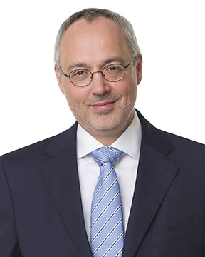 Olaf Fasshauer Dechert cybersecurity commercial real estate finance lawyer Munich
